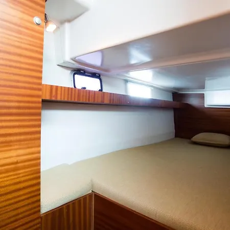 Botel Jacht Motorowy Nautika 1000 Wilkasy