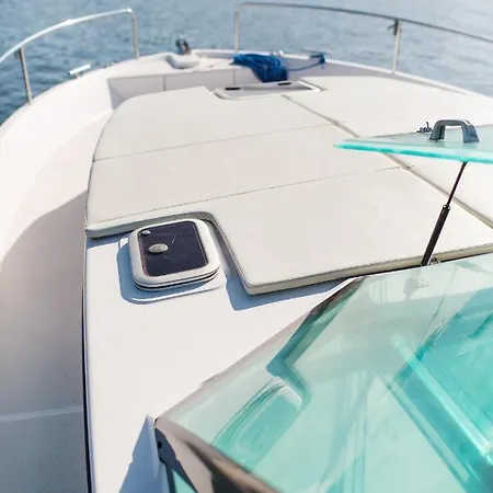 Botel Jacht Motorowy Nautika 1000 *